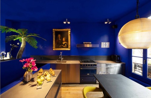 Notre Dame Apartment | Quai aux Fleurs on Paris' ultra-chic Île de la Cité next to Notre-Dame de Paris