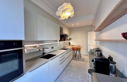 Nice City Centre Apartment | QUAI PROMENADE VIEW : Balcony with breathtaking view