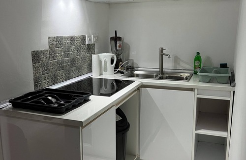 Labone Apartment | Quaint 2-bedroom apartment with AC in charming Accra