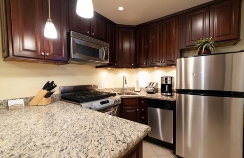 Charleston Historic District Condo | Quaint and cozy condo in the HEART of Charleston's Historic District!