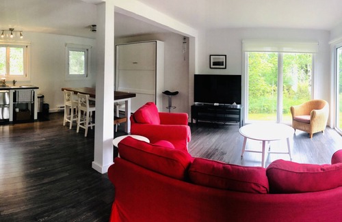 Baddeck Cottage | Quaint Coastal Cottage in Quiet Setting overlooking Baddeck Bay