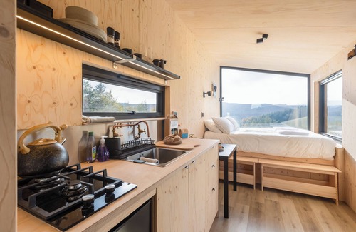 Hope Valley Cabin | Quaint & cosy cabin tucked away in a private slice of Peak District countryside.