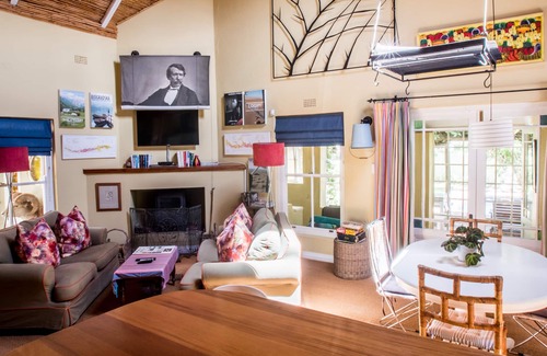 Franschhoek House | Quaint & Quirky Cottage in the heart of Franschhoek Village