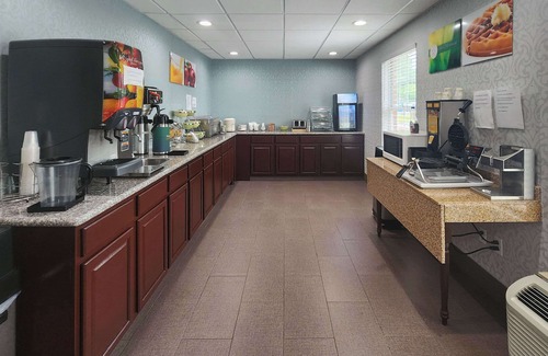 Newbern Hotel | Quality Inn Dublin I-81