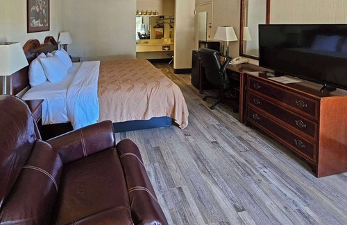 Ennis Hotel | Quality Inn Ennis