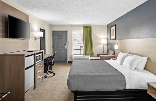 Oak Grove Hotel | Quality Inn Fort Campbell