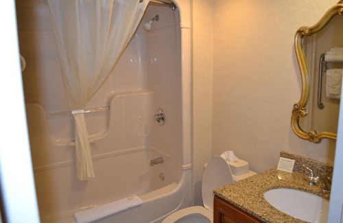Ithaca Hotel | Quality Inn Ithaca - University Area