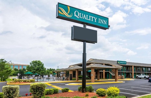 Lakeview Hotel | Quality Inn Manassas