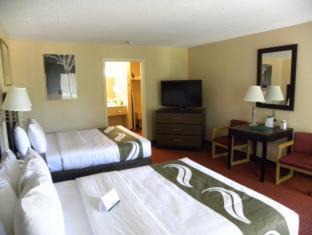 Groveton Hotel | Quality Inn Mount Vernon