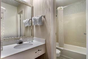 Northlake Hotel | Quality Inn Northlake