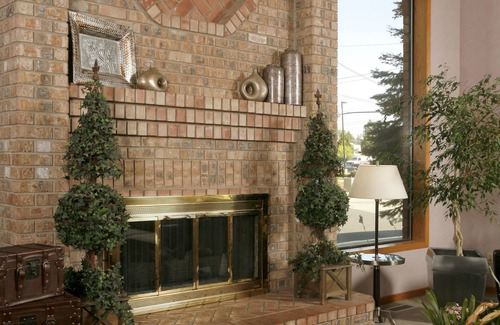 North Spokane Hotel | Quality Inn Oakwood