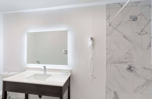 Redding Hotel | Quality Inn Redding near I-5
