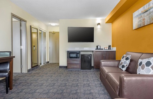 Bathurst Hotel | Quality Inn & Suites Bathurst