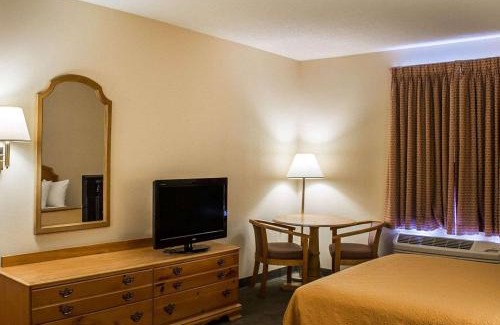 Bellville Hotel | Quality Inn & Suites Bellville - Mansfield