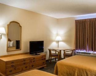 Bellville Hotel | Quality Inn & Suites Bellville - Mansfield