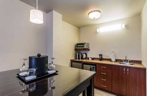 Matane Hotel | Quality Inn & Suites