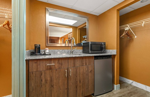 Corinth Hotel | Quality Inn & Suites Corinth West
