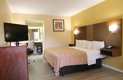 Franklin Hotel | Quality Inn & Suites Franklin