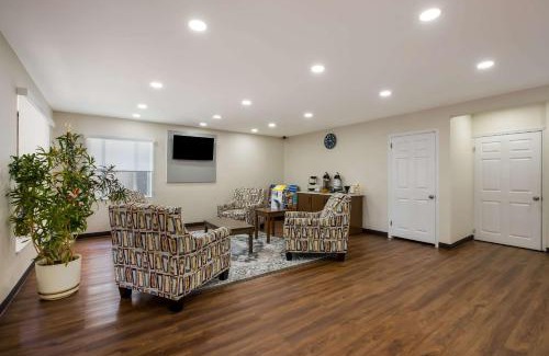 Millville Hotel | Quality Inn & Suites Millville