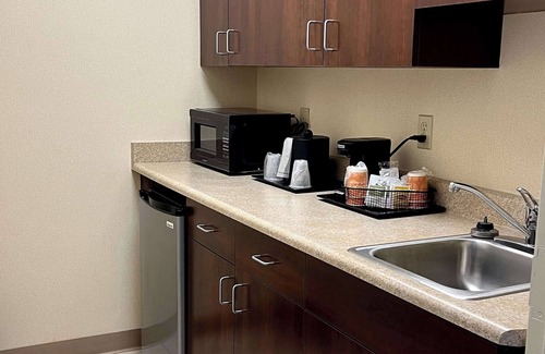 Prestonsburg Hotel | Quality Inn & Suites Prestonsburg next to Mountain Arts Center