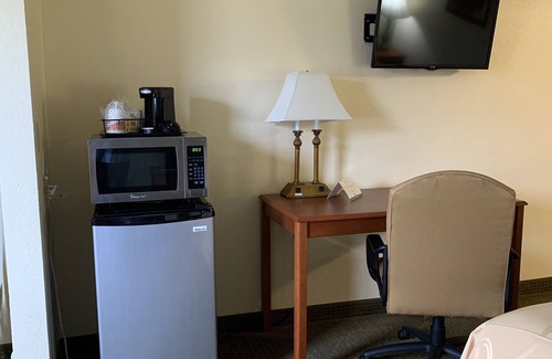 Prestonsburg Hotel | Quality Inn & Suites Prestonsburg next to Mountain Arts Center