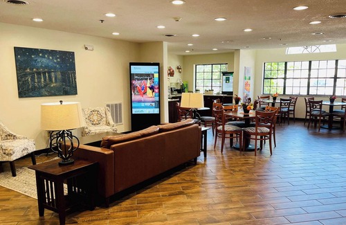 Prestonsburg Hotel | Quality Inn & Suites Prestonsburg next to Mountain Arts Center