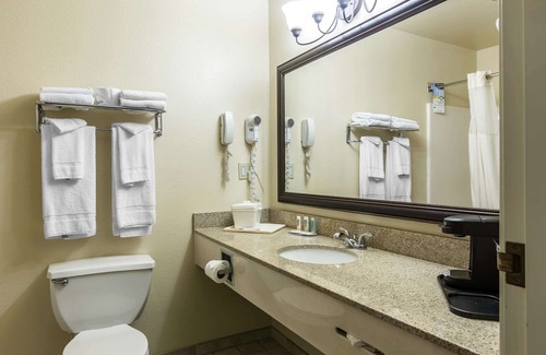 Silverthorne Hotel | Quality Inn & Suites Silverthorne - Copper Mountain