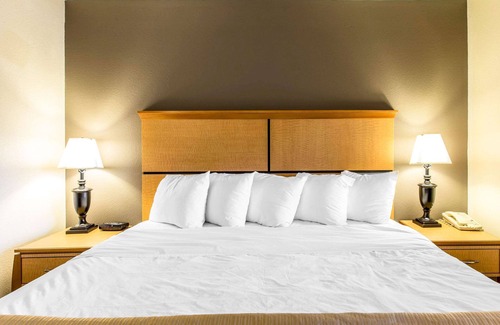 Silverthorne Hotel | Quality Inn & Suites Silverthorne - Copper Mountain