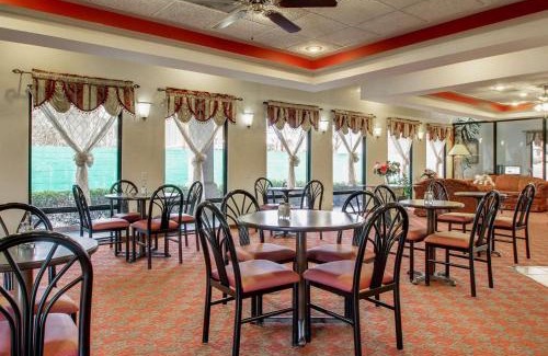 Clinton Hotel | Quality Inn & Suites