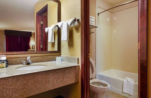 West Helena Hotel | Quality Inn & Suites
