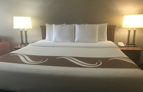 Binghamton Hotel | Quality Inn & Suites Vestal Binghamton near University