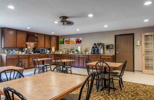 Burlington Hotel | Quality Inn