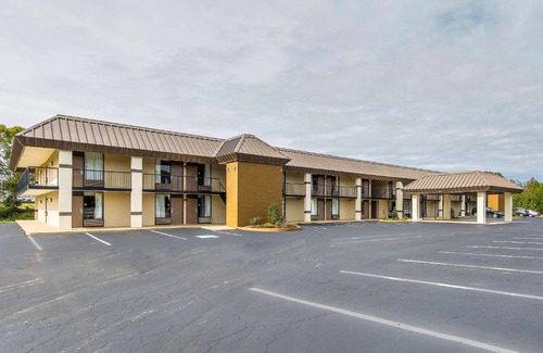 Forest City Hotel | Quality Inn
