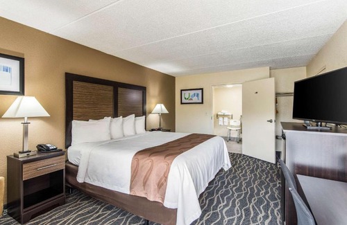 Forest City Hotel | Quality Inn