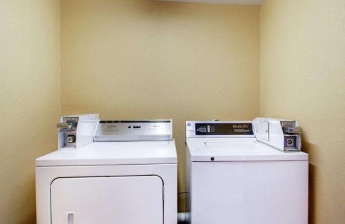 Richland Hotel | Quality Inn