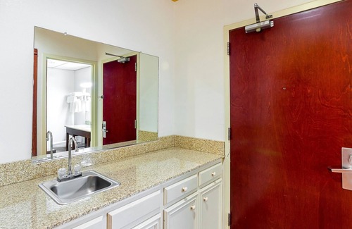 Lubbock Hotel | Quality Suites Lubbock Southwest