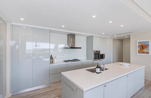 Avoca Beach Apartment | Quarterdeck 1 - Luxury Apartment Suits 2 Families