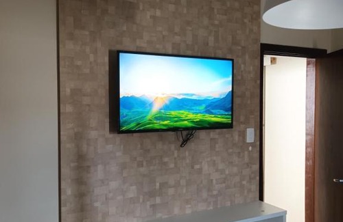 Aclimacao House | Quarto ótimo local próximo shopping