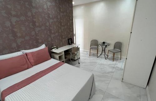 Centro House | Quarto com banheiro privado em casa de família 15km de Belém