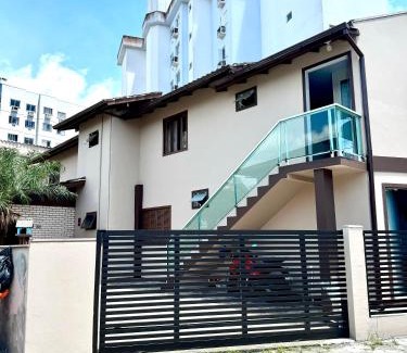 Itacorubi House | Quarto em Florianópolis