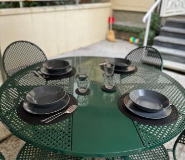 Quarto dei Mille Apartment | Quarto Mare con giardino