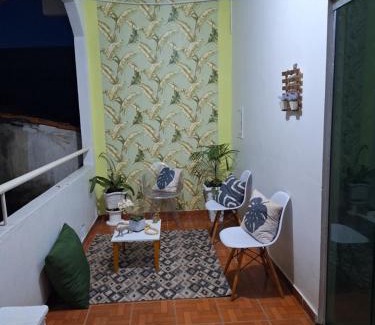 Alvorada House | Quarto triplo com banheiro compartilhado