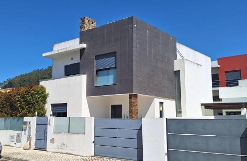 Sapataria House | Quartos com casa de banho privada perto da Malveira