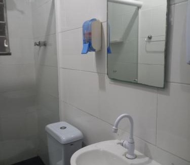 Duque de Caxias House | Quartos Em Casa In Caxias da Paraíso