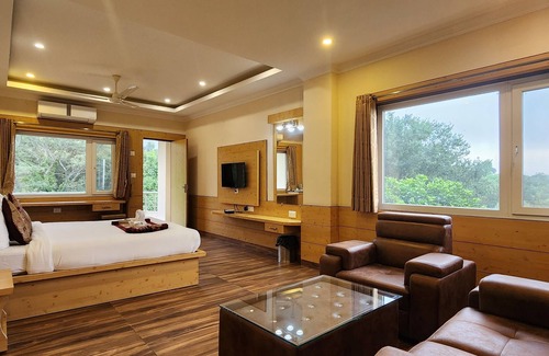 Sidhpur Hotel | Quartz Himalayan Brothers