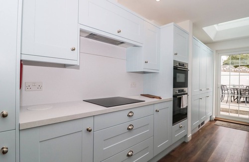 Poole Cottage | Quay Cottage - Sea View