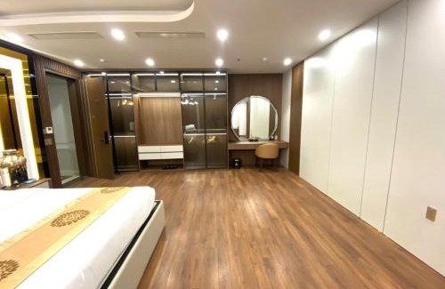 Go La Hotel | Queen Hotel Hoàng Gia