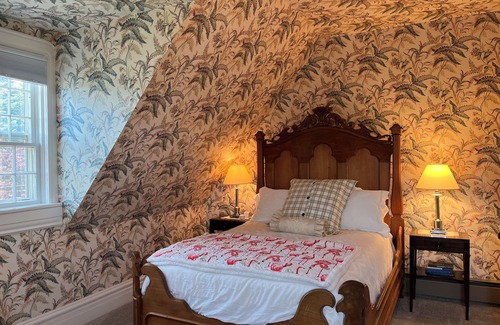 Bayfield Bed & Breakfast | Queen's View B&B- Mona's Suite, Lake Views, Sauna, Pool, Garden, Bayfield, WI