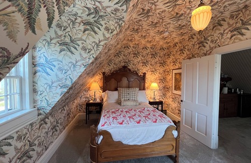 Bayfield Bed & Breakfast | Queen's View B&B- Mona's Suite, Lake Views, Sauna, Pool, Garden, Bayfield, WI