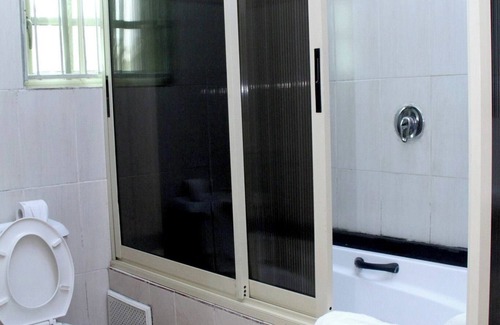 Port Harcourt Hotel | QUEENS GATE HOTEL